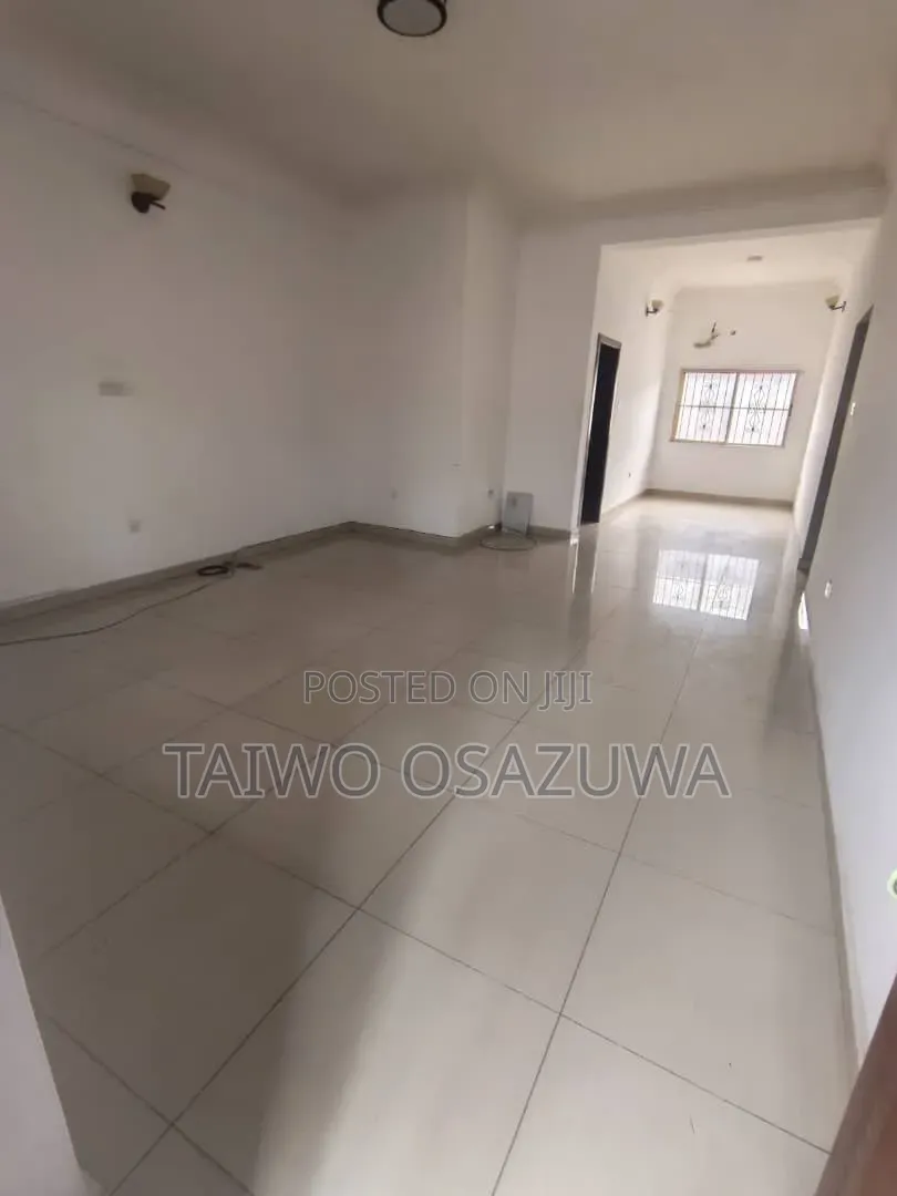 3bdrm Apartment in Badore for rent in Ado / Ajah