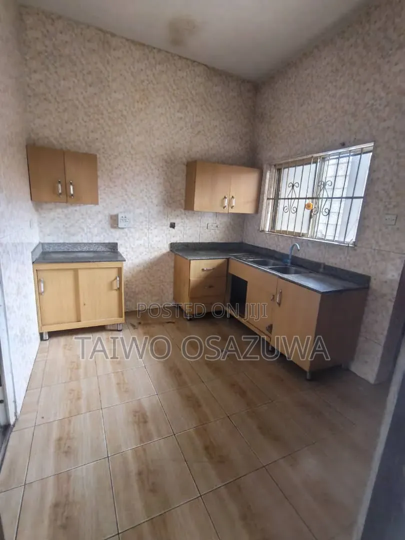 3bdrm Apartment in Badore for rent in Ado / Ajah