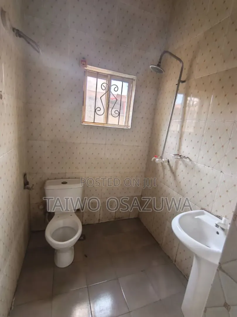 3bdrm Apartment in Badore for rent in Ado / Ajah