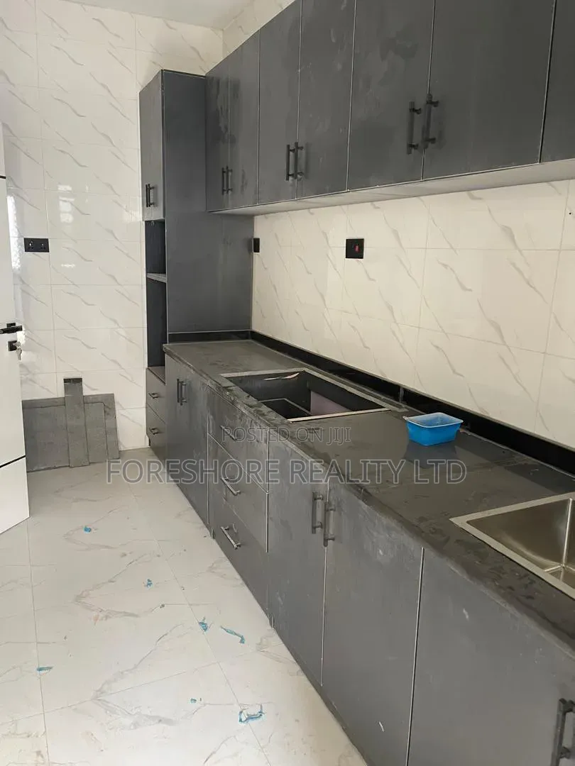 3bdrm Apartment in Opebi for rent in Opebi