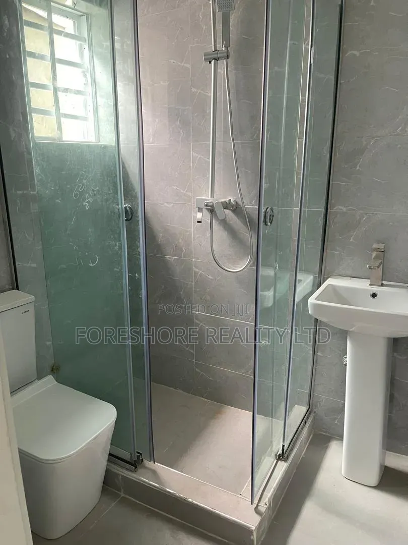3bdrm Apartment in Opebi for rent in Opebi