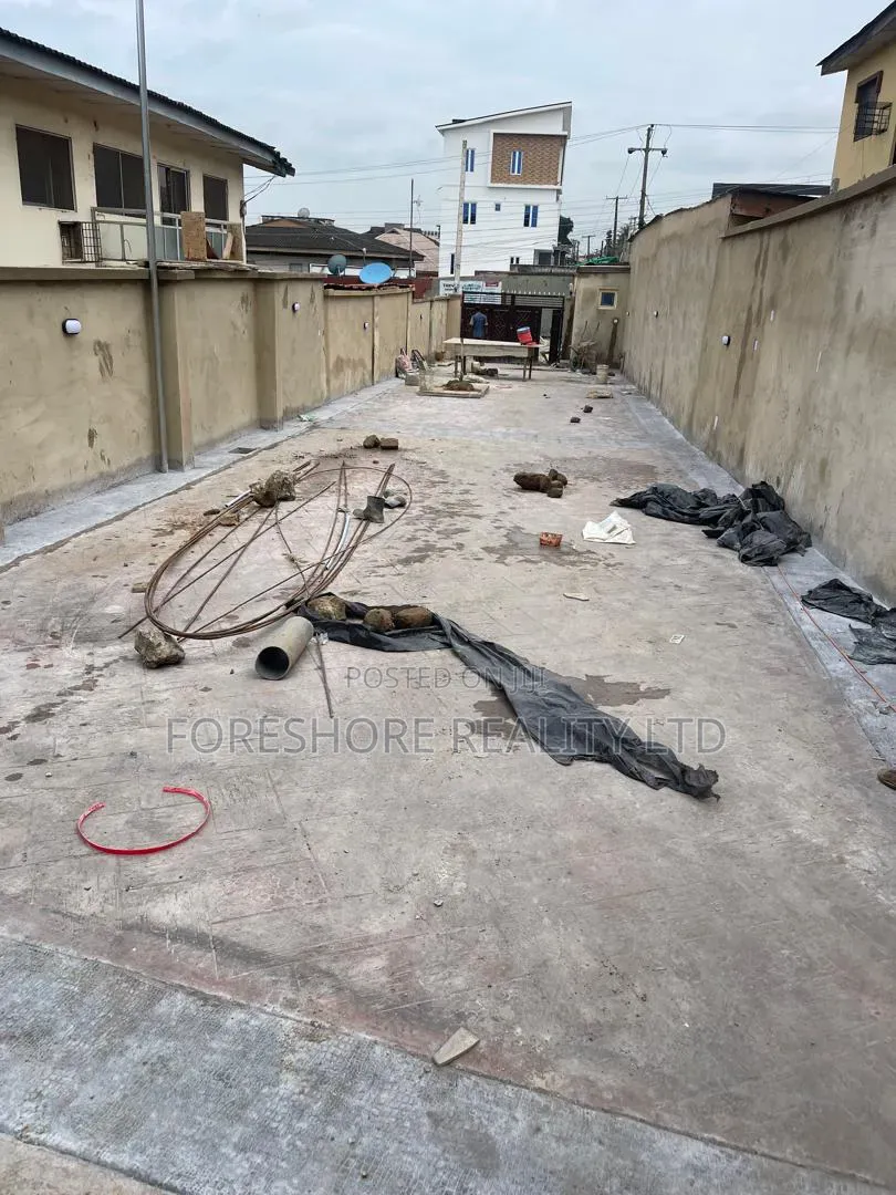 3bdrm Apartment in Opebi for rent in Opebi