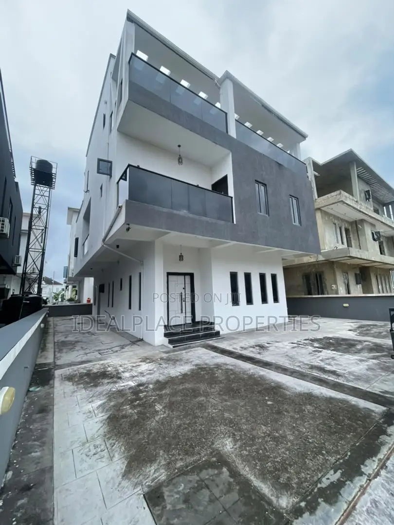 5bdrm Duplex in Lekki for sale in Lekki
