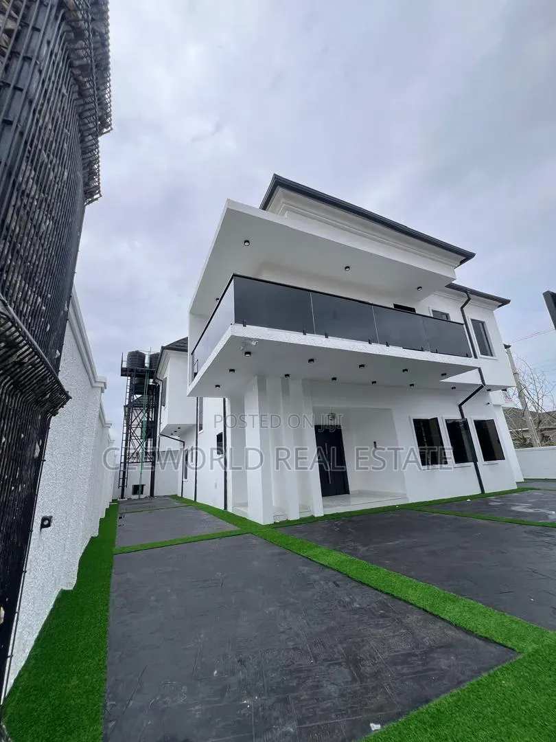 5bdrm Duplex in Oluyole Estate for sale in Oluyole Estate
