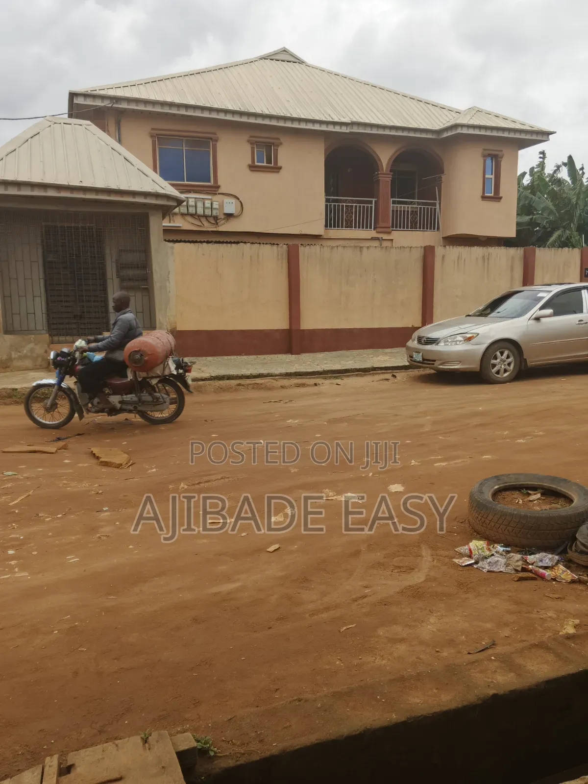 12bdrm Block of Flats in Ayobo for sale in Ayobo