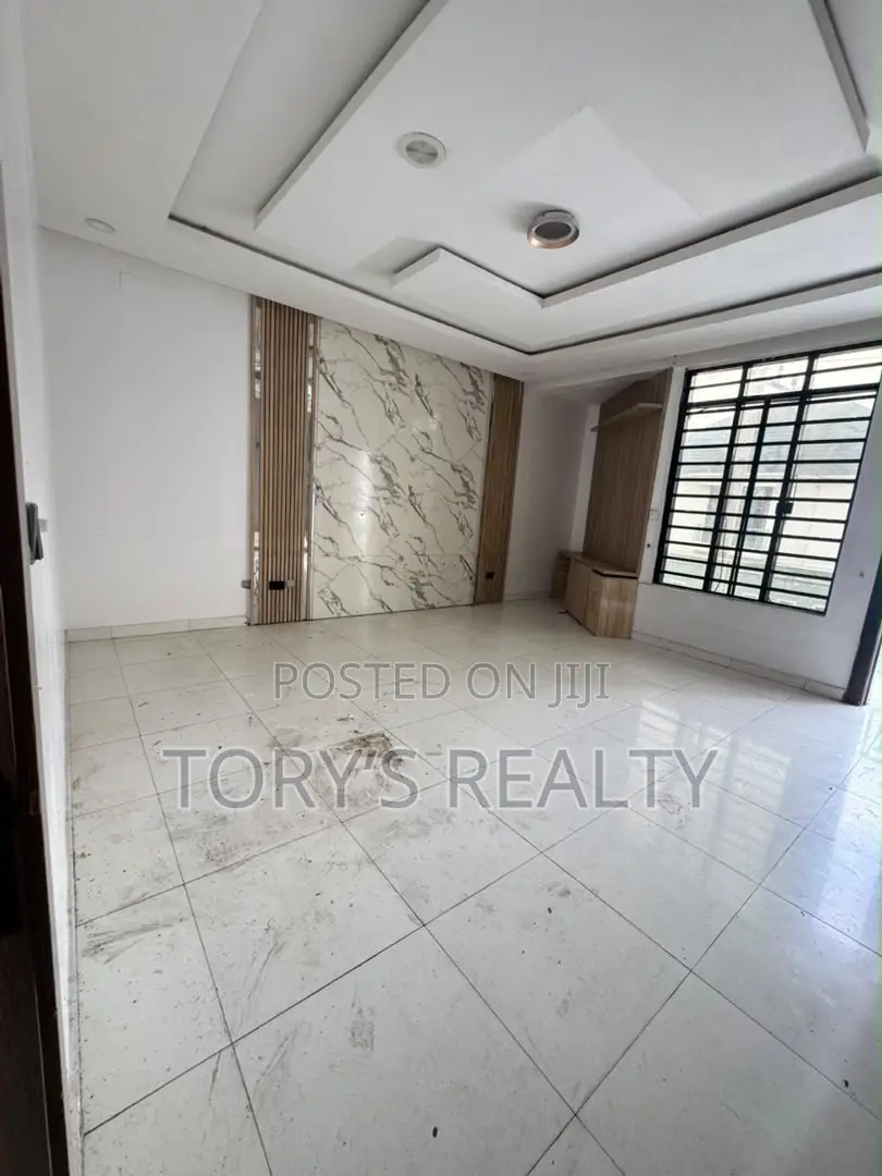 4bdrm Duplex in Lekki Phase 2 for sale in Lekki Phase 2