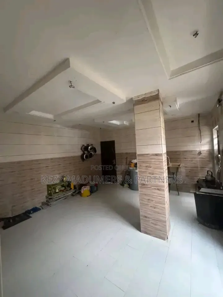 6bdrm Duplex in Mercyland Extension, Rumuigbo for sale in Rumuigbo