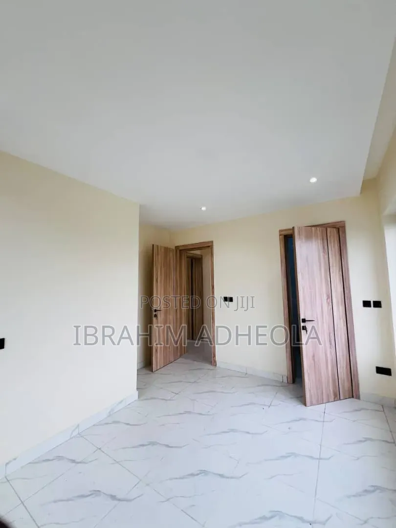 2bdrm Apartment in Ikate for sale in Ikate