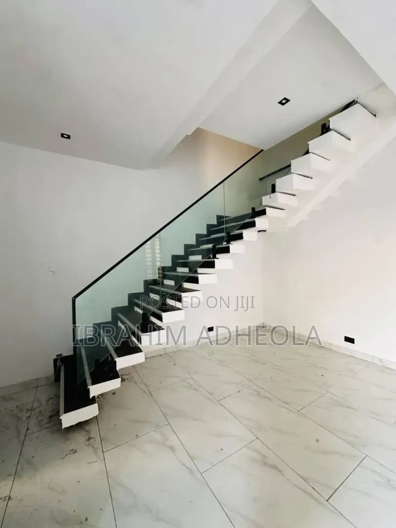 4bdrm Duplex in Sangotedo for sale in Sangotedo
