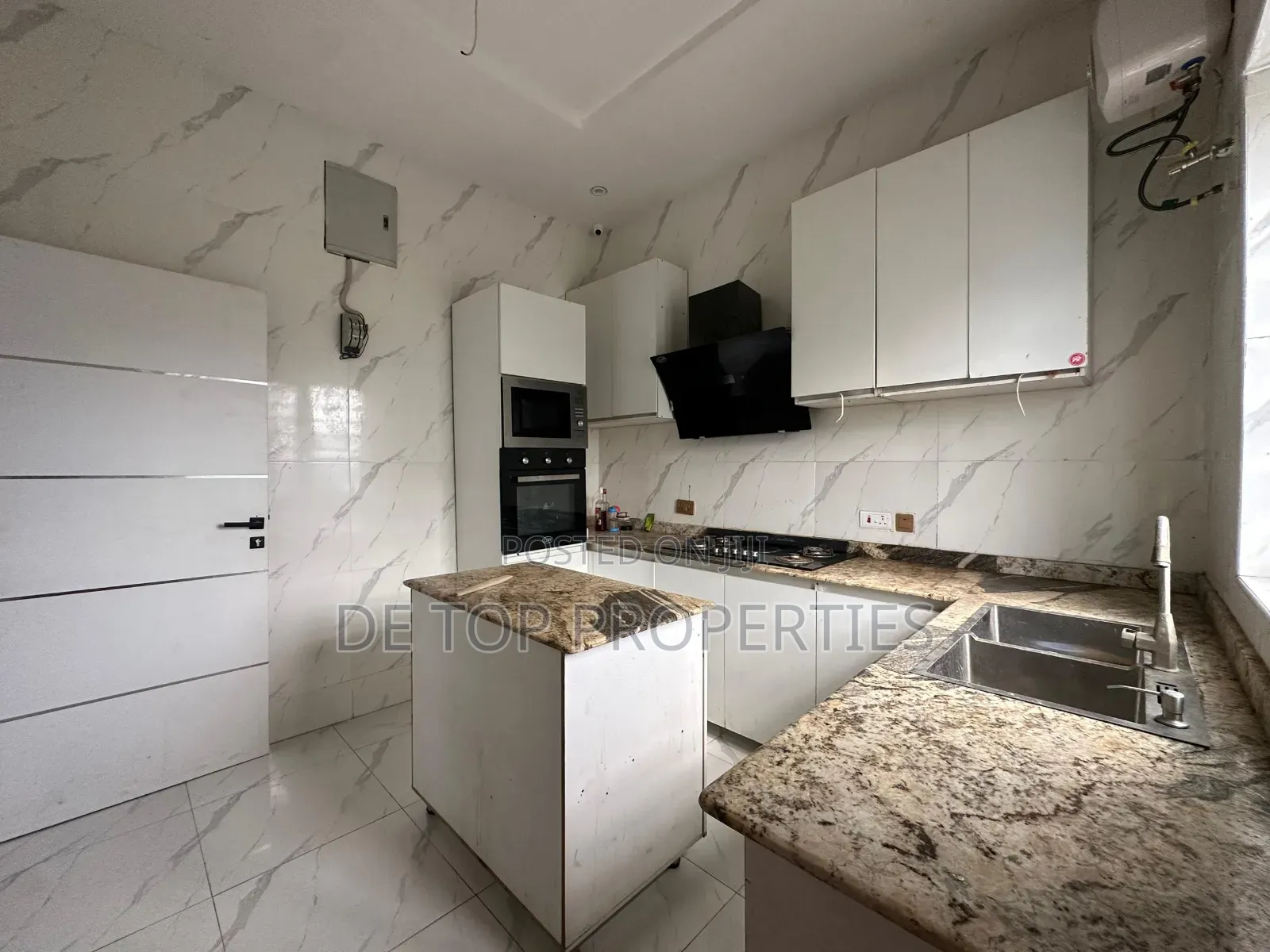 4bdrm Duplex in Ikota, Lekki Phase 1 for rent in Lekki Phase 1