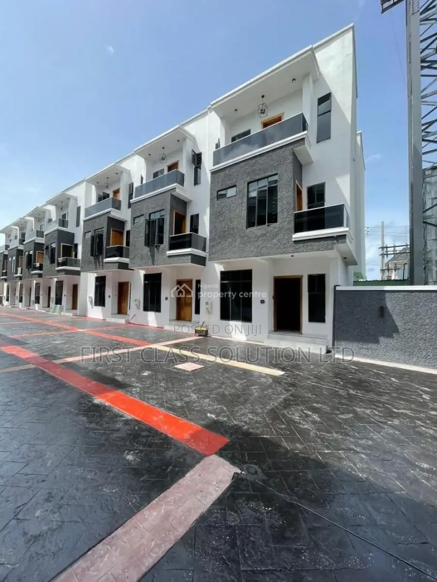 4bdrm Duplex in Chevy View Estate, for sale in Chevron