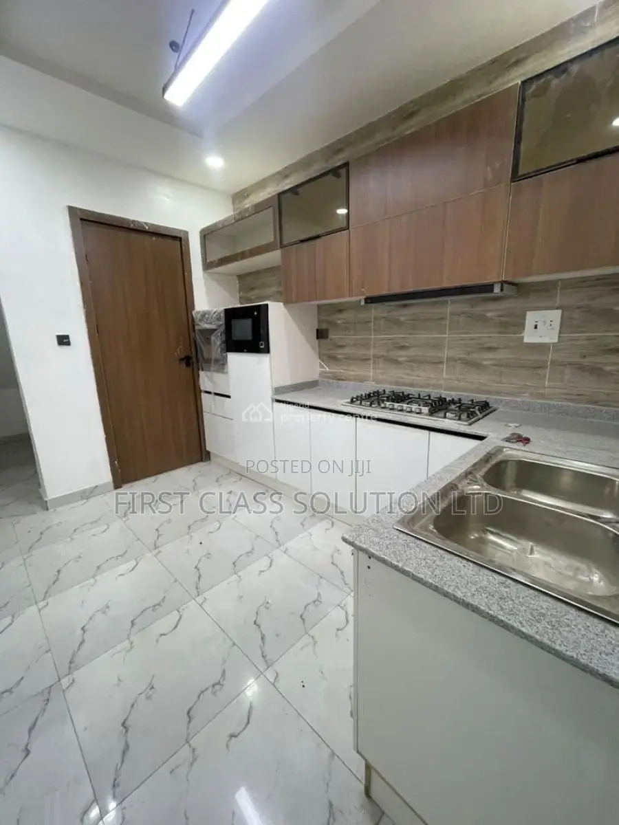 4bdrm Duplex in Chevy View Estate, for sale in Chevron