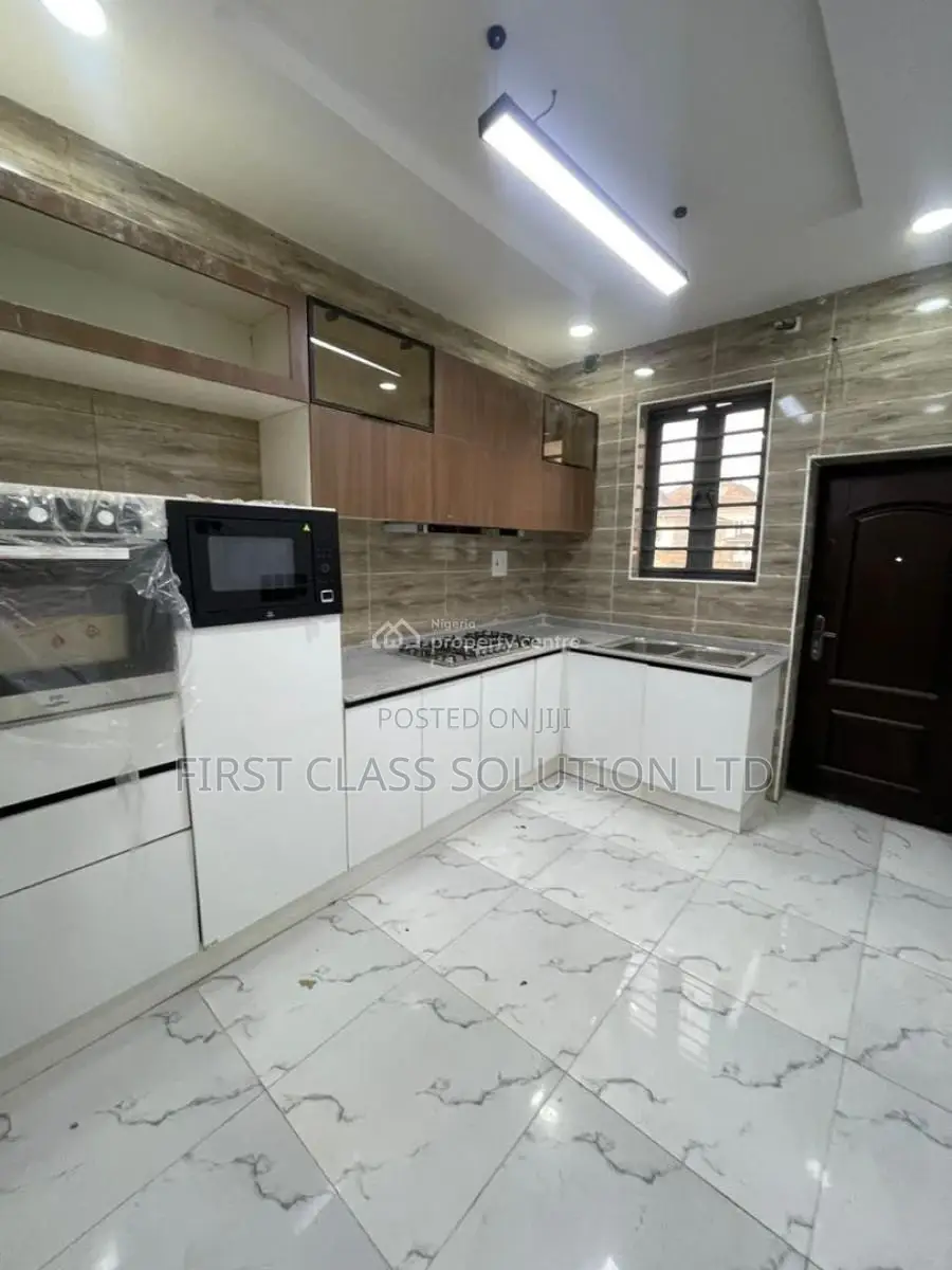 4bdrm Duplex in Chevy View Estate, for sale in Chevron