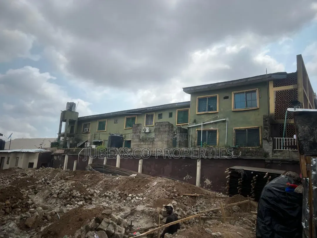 Commercial Property Facing Bajulaye Road Shomolu in Shomolu / Shomolu