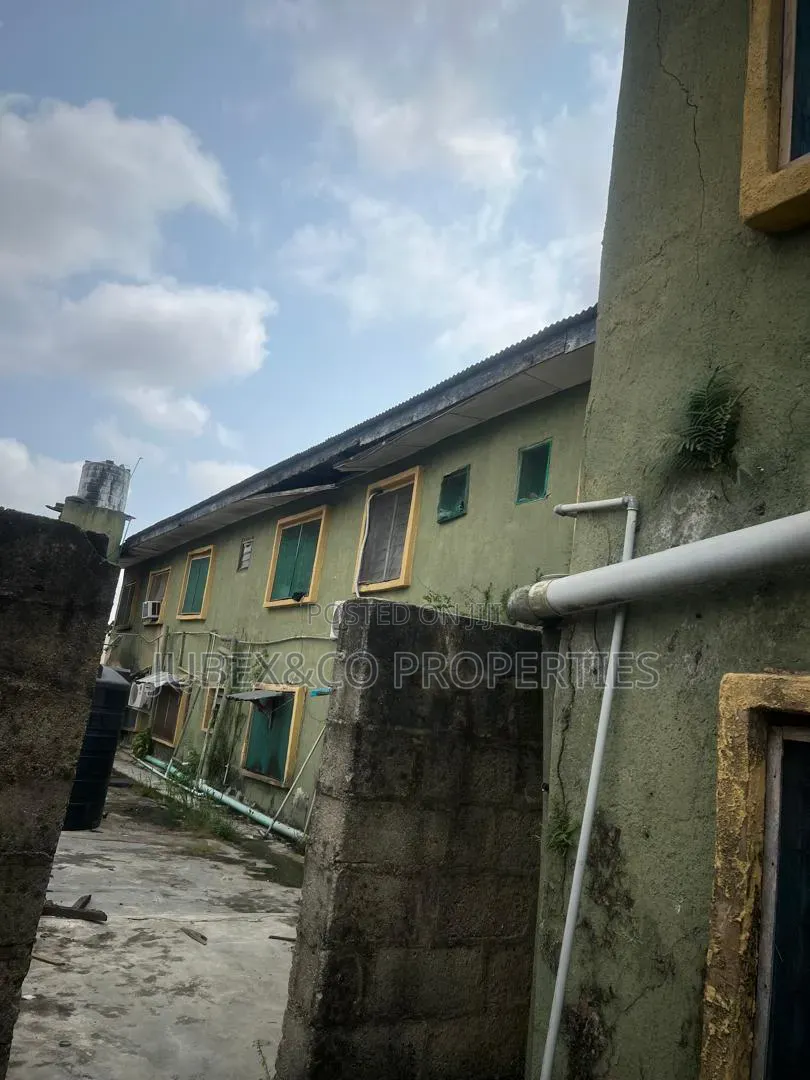 Commercial Property Facing Bajulaye Road Shomolu in Shomolu / Shomolu