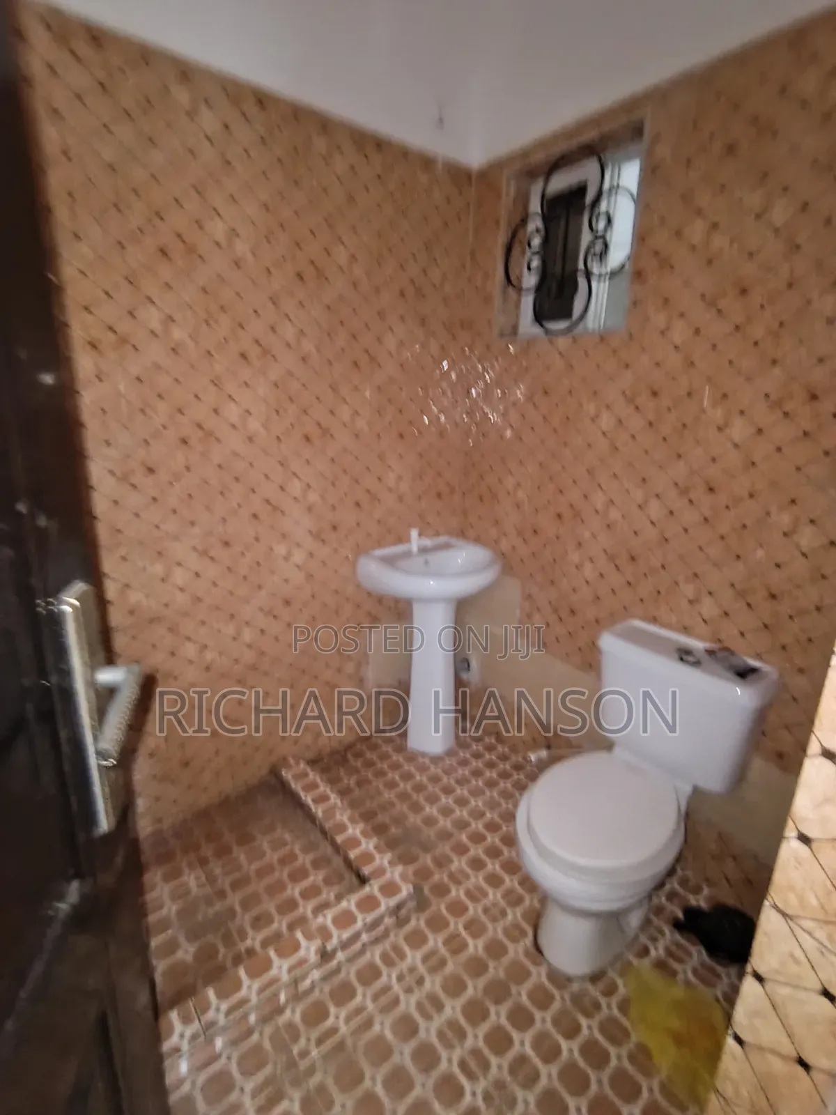1bdrm Bedsitter in Treasure (Roomself), Sangotedo for rent in Sangotedo