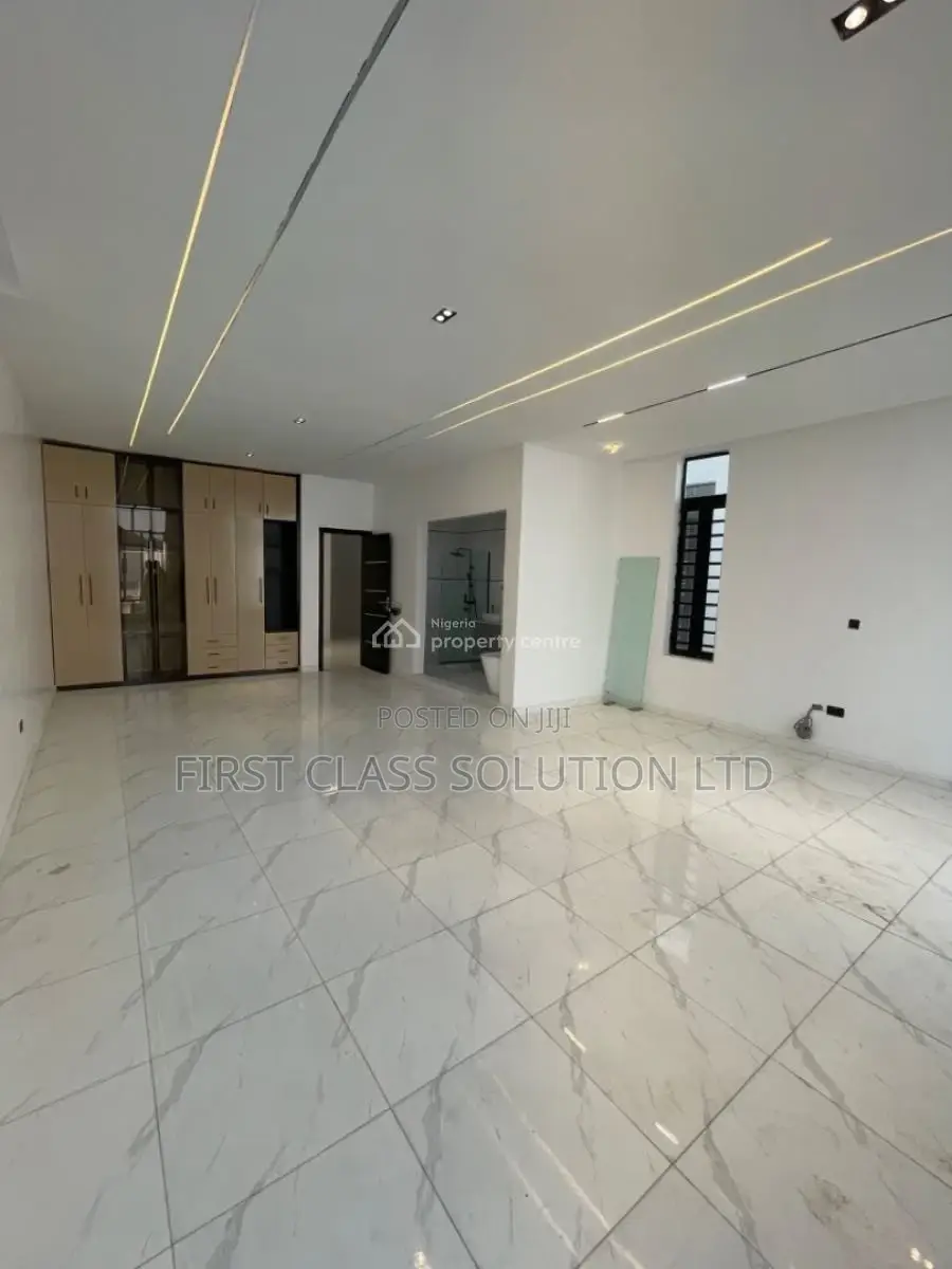 5bdrm Duplex in Ikota Villa Estate, for sale in Ikota