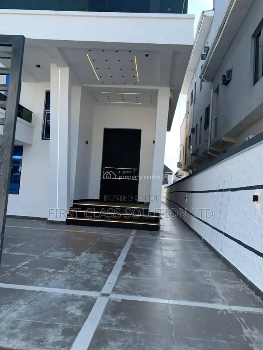 5bdrm Duplex in Harris Drive, Vgc, for sale in VGC / Ajah