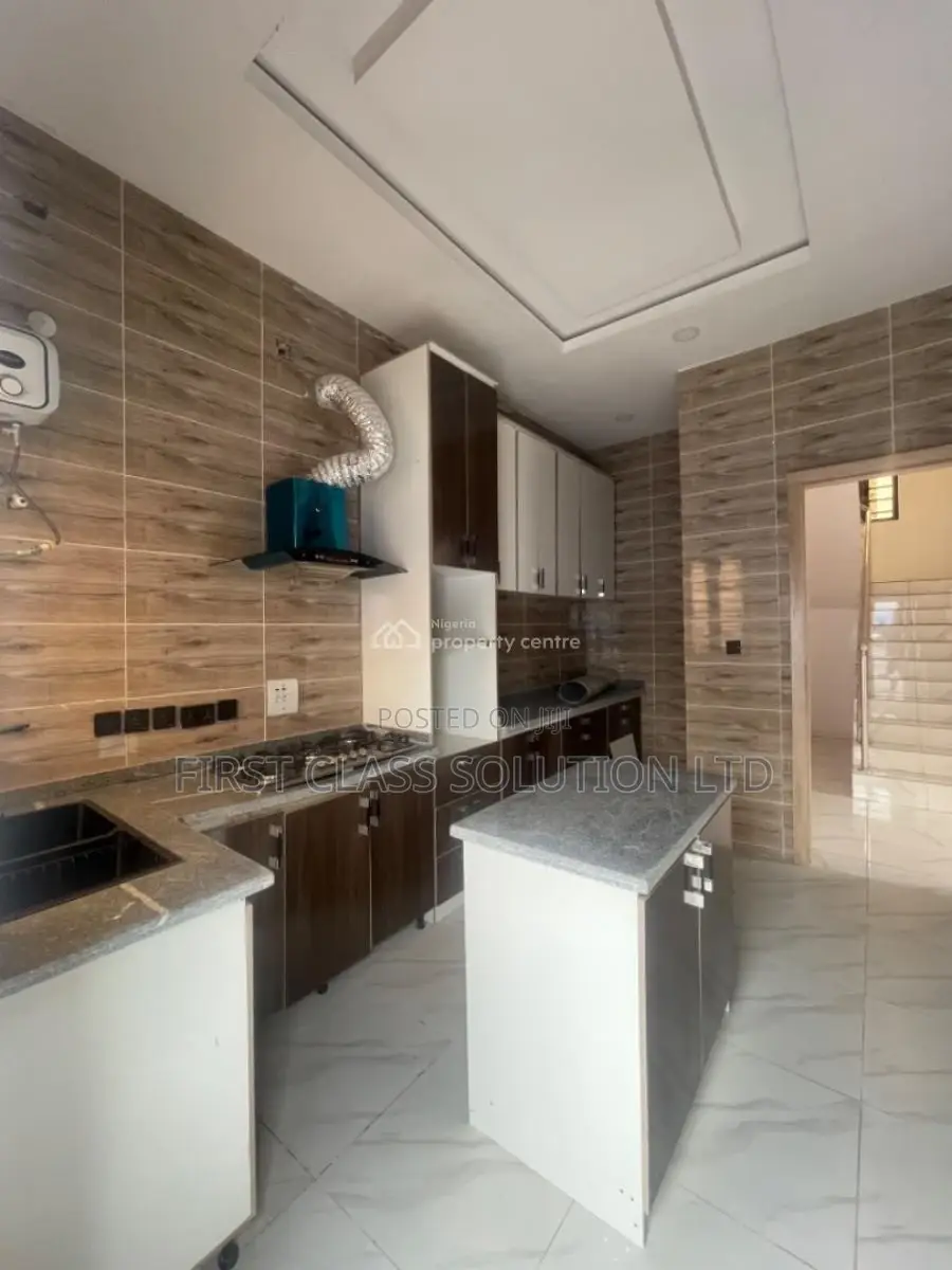5bdrm Duplex in Ajah, Lagos for sale in VGC / Ajah