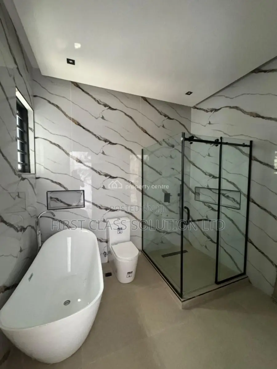 4bdrm Duplex in New Road, Lekki, for sale in Lekki Phase 2