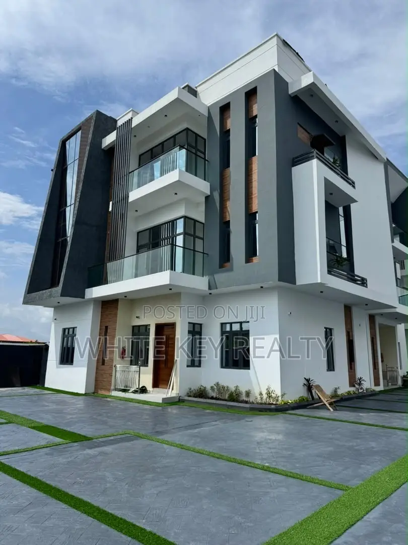 2bdrm Apartment in Lekki Scheme 2, Peninsula Estate for rent in Peninsula Estate