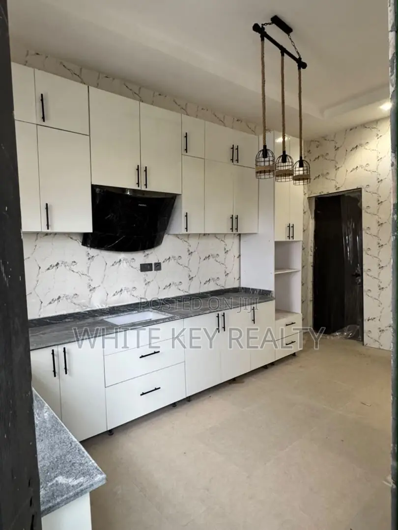2bdrm Apartment in Lekki Scheme 2, Peninsula Estate for rent in Peninsula Estate