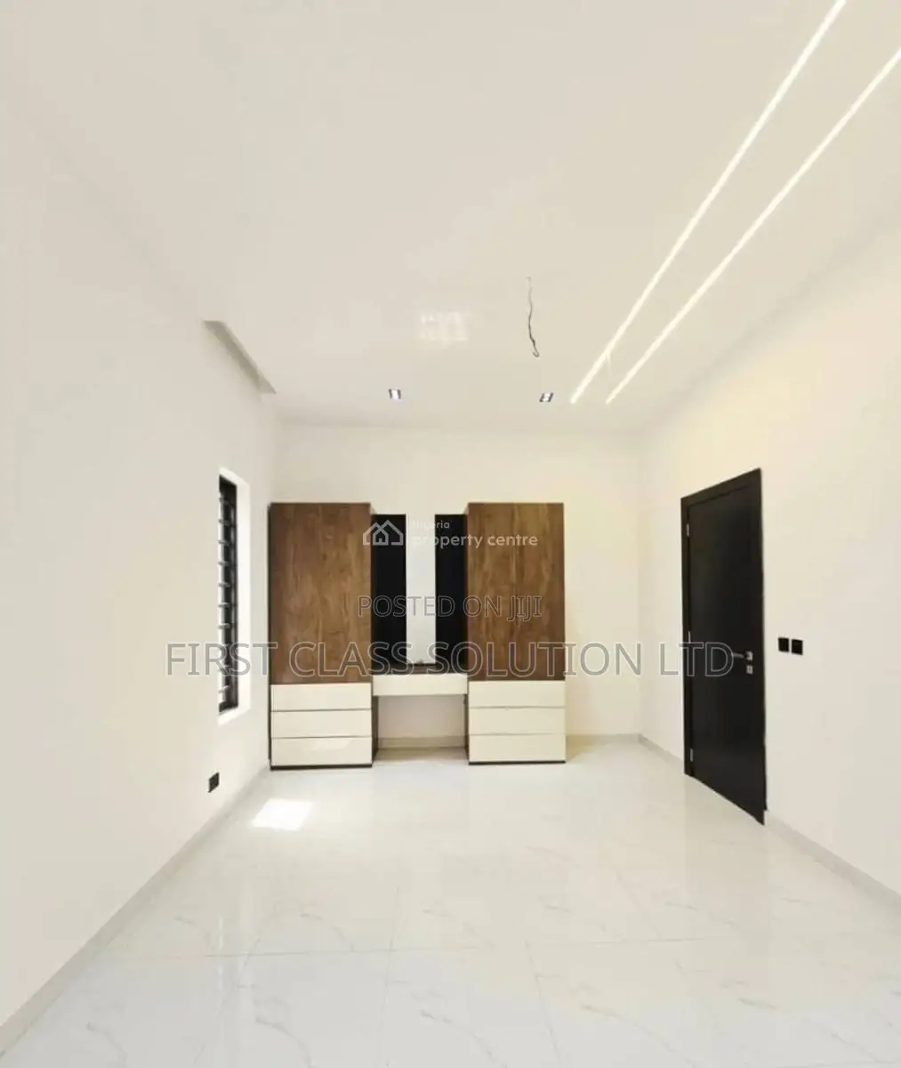 4bdrm Duplex in New Road, Lekki, for sale in Lekki Phase 2