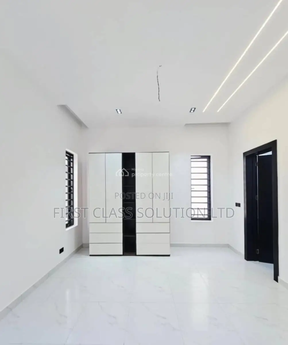 4bdrm Duplex in New Road, Lekki, for sale in Lekki Phase 2