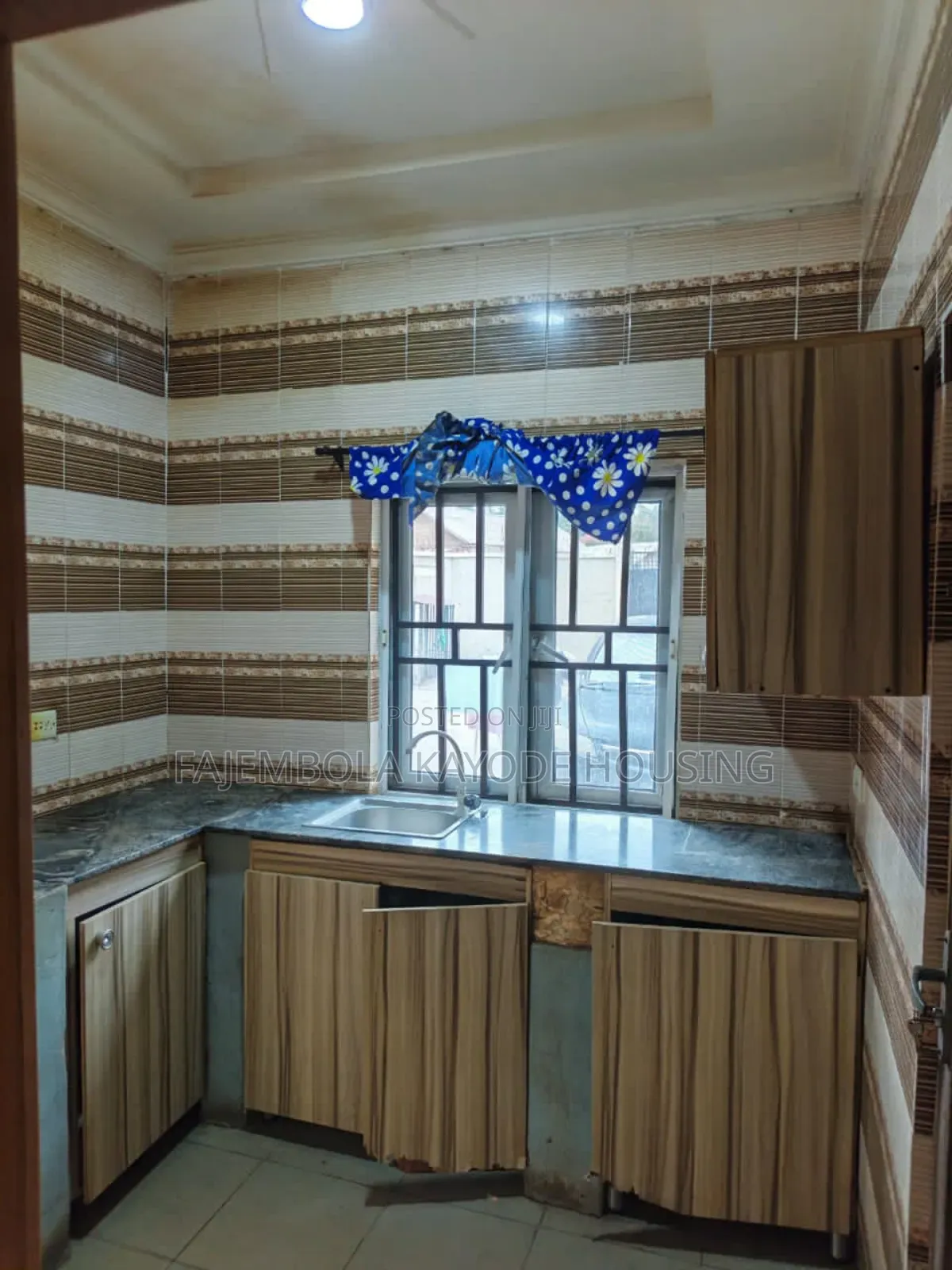 2bdrm Bungalow in Alaaka, Elebu, Oluyole Estate for rent in Oluyole Estate