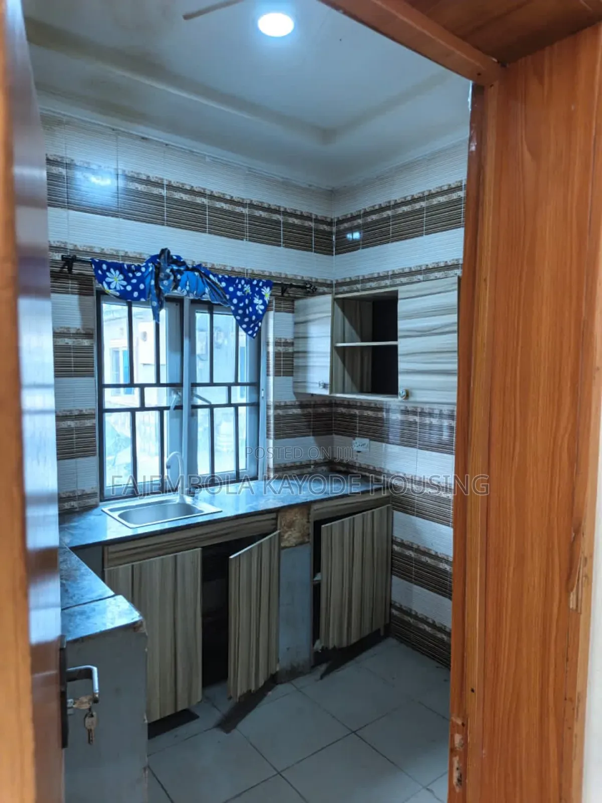 2bdrm Bungalow in Alaaka, Elebu, Oluyole Estate for rent in Oluyole Estate