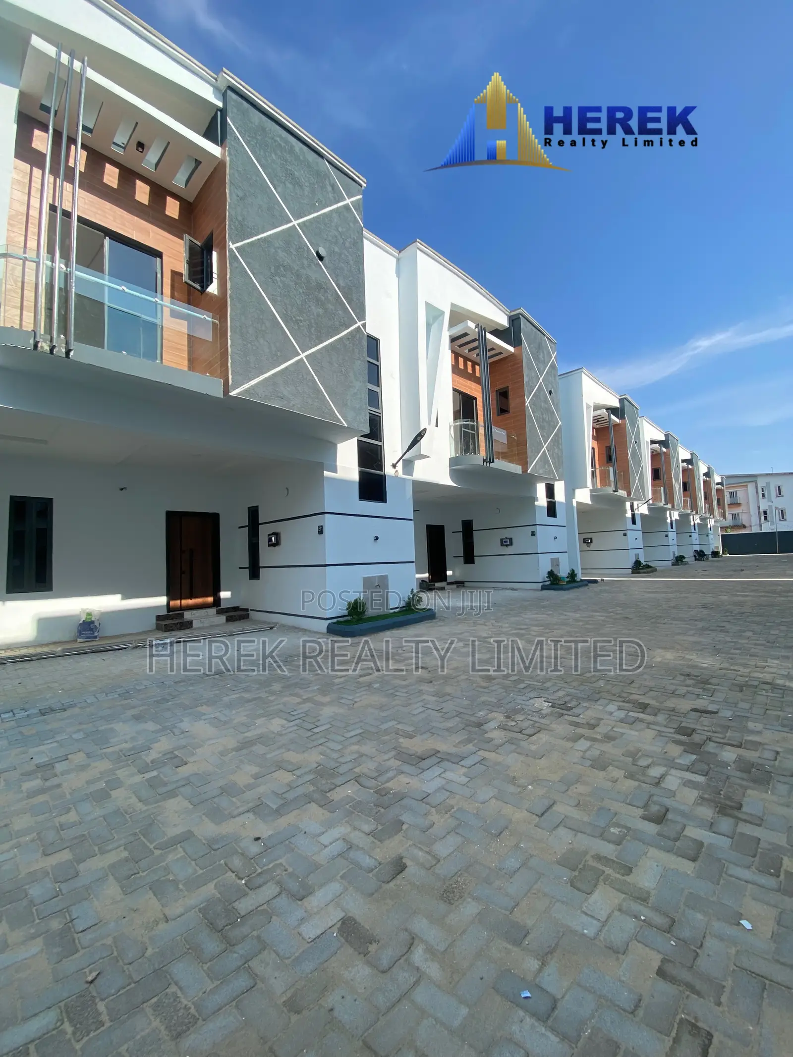 4bdrm Duplex in Ilaje Estate, Ado / Ajah for sale in Ado / Ajah