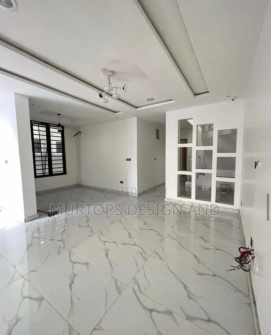 4bdrm Duplex in Lekki Phase 2 for sale in Lekki Phase 2
