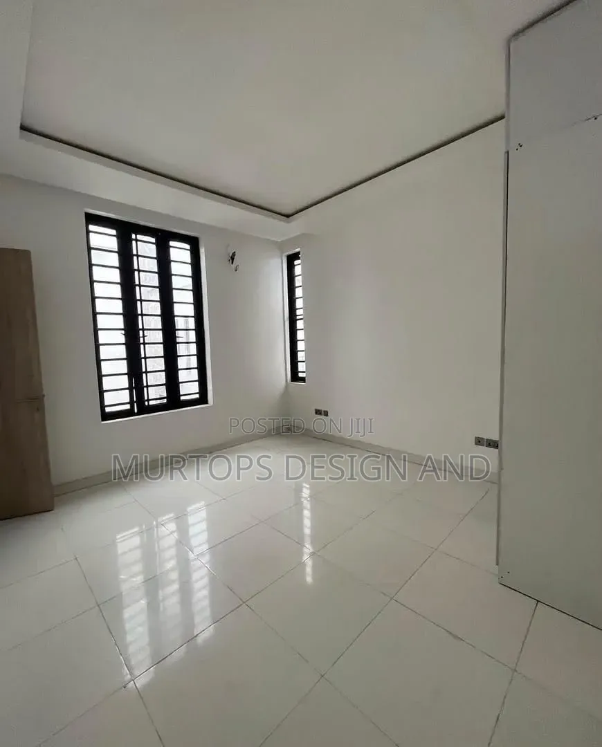 4bdrm Duplex in Lekki Phase 2 for sale in Lekki Phase 2