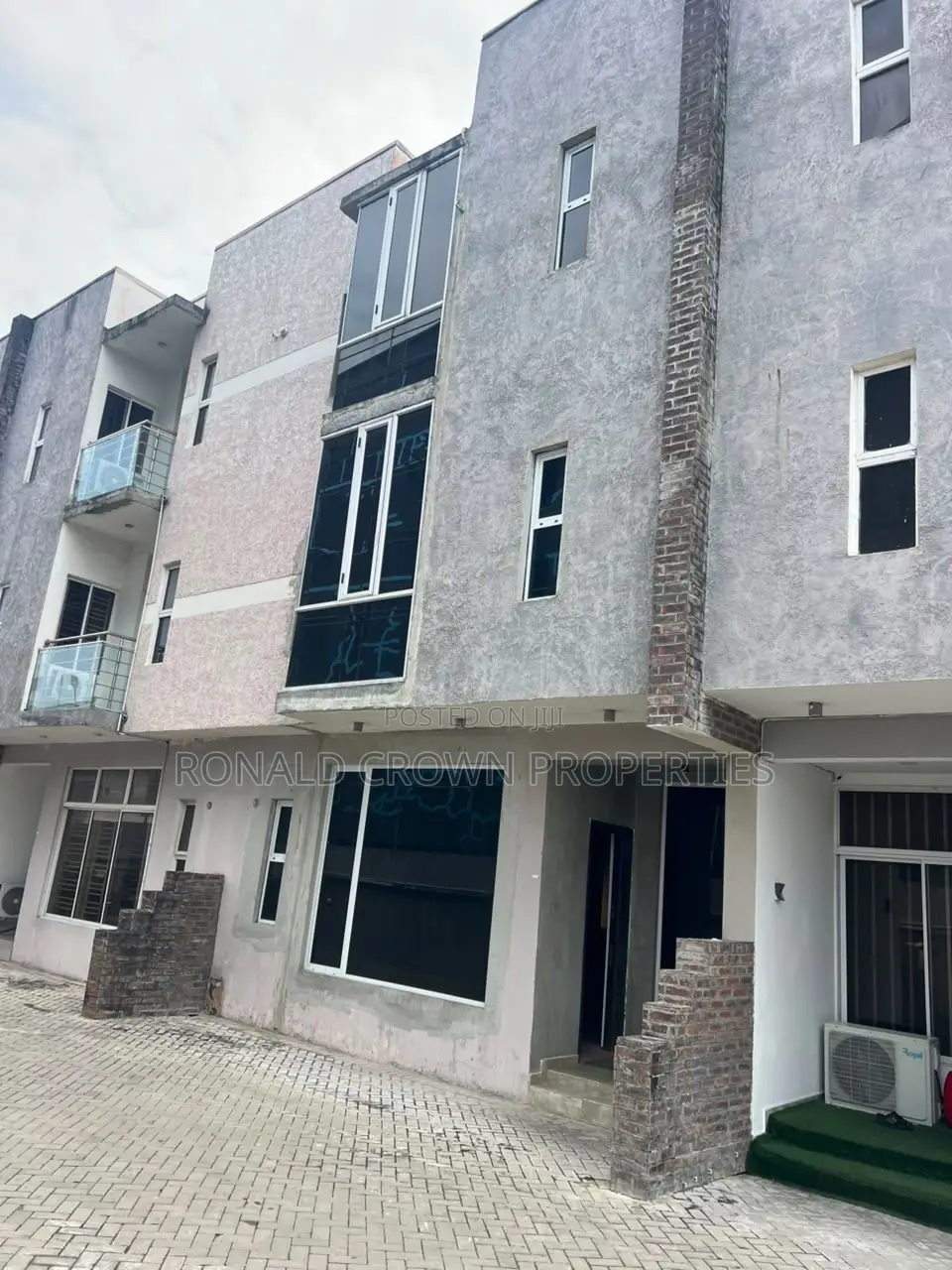 4bdrm Duplex in Ikate for rent in Ikate