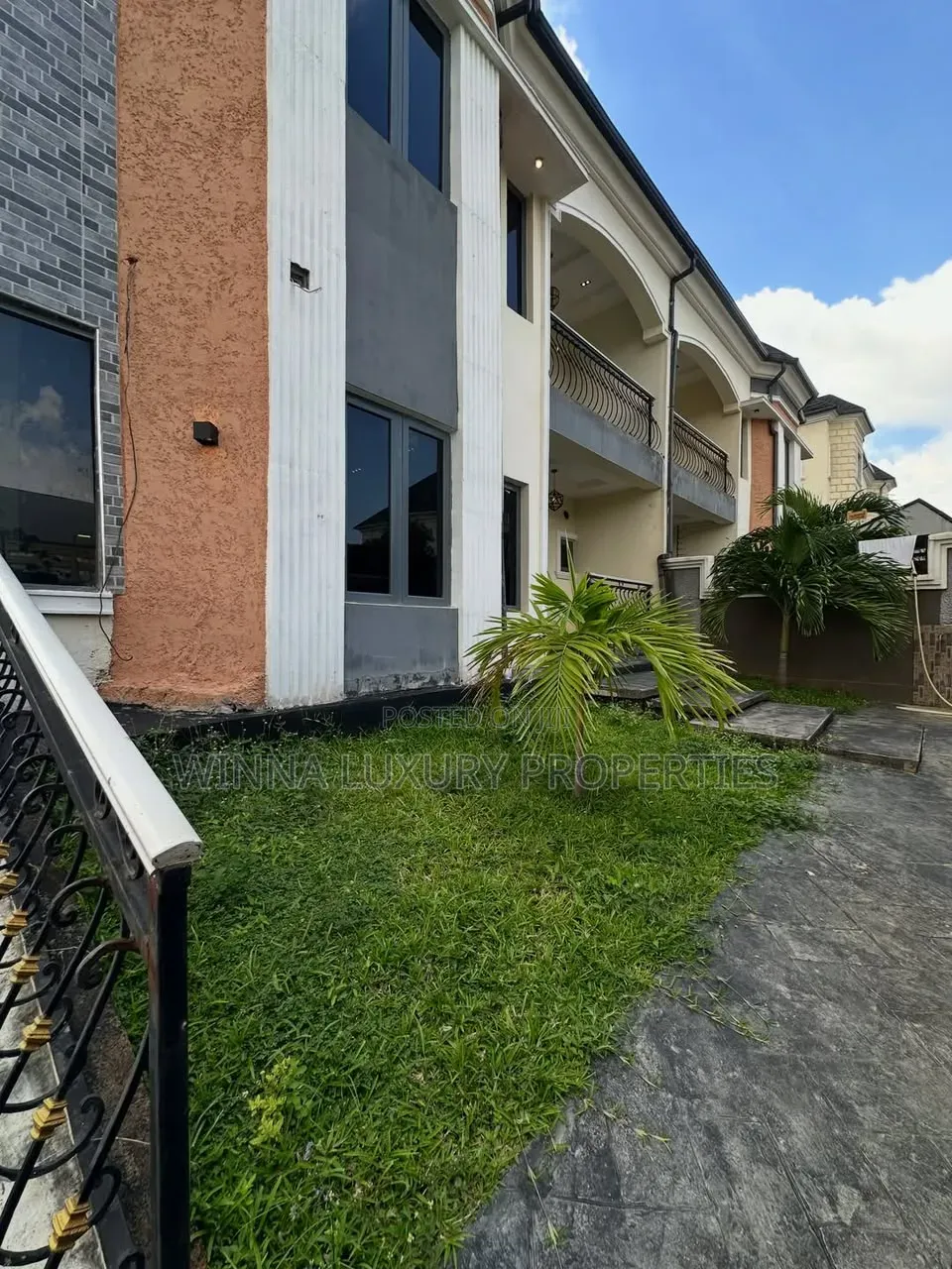 5bdrm Duplex in Wuye for sale in Wuye