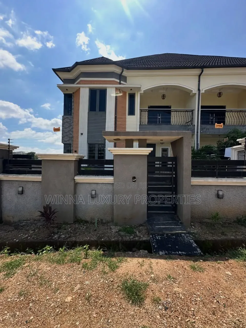 5bdrm Duplex in Wuye for sale in Wuye