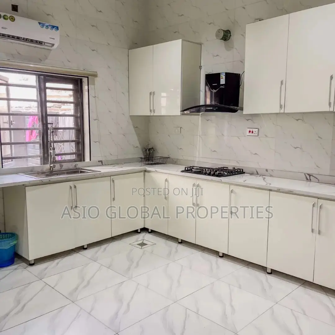 Brand New Luxury 5bed Duplex Apartment in Ikeja in Oregun