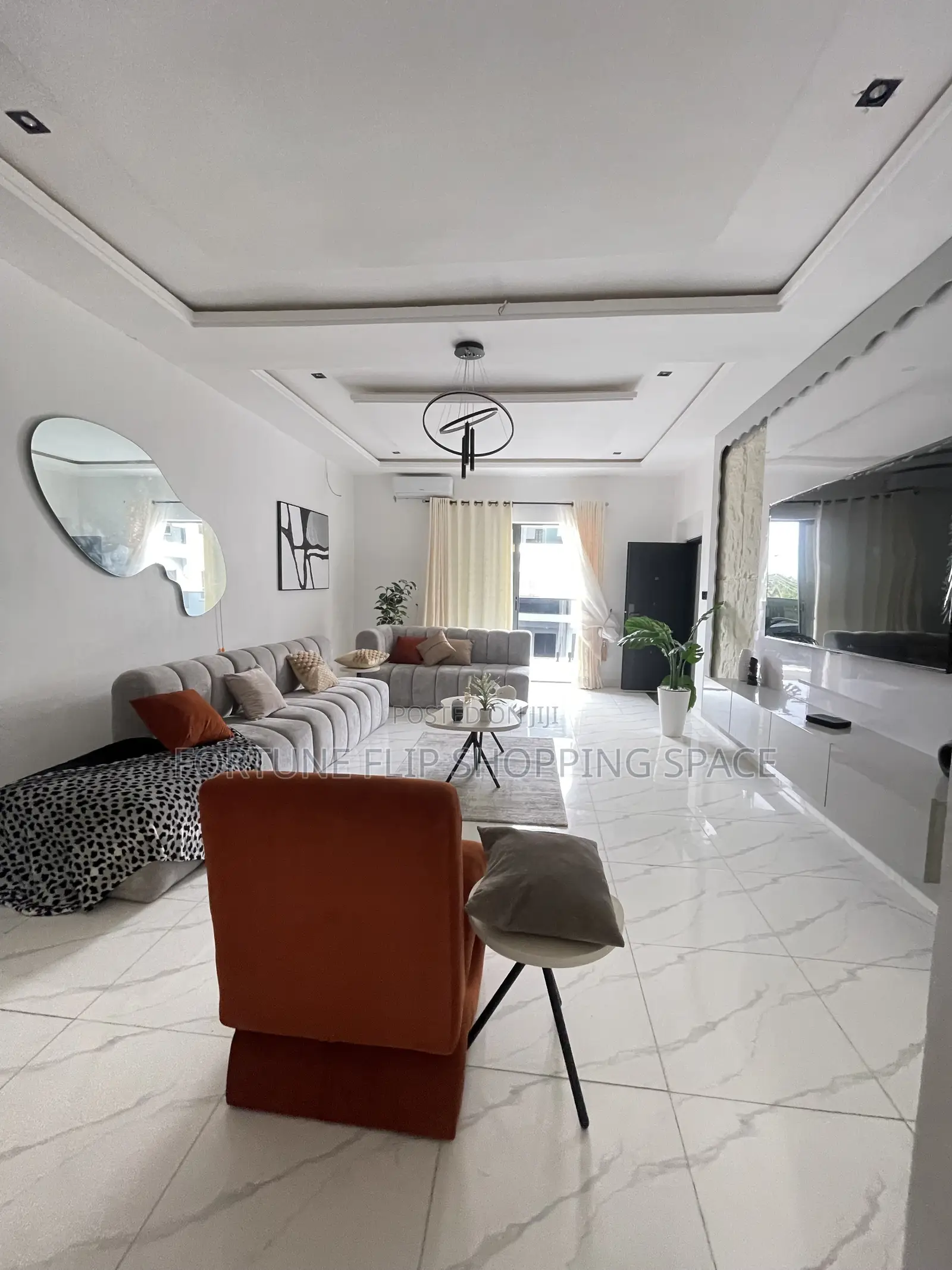 Furnished 2bdrm Apartment in Lekki Phase 2 for sale in Lekki Phase 2
