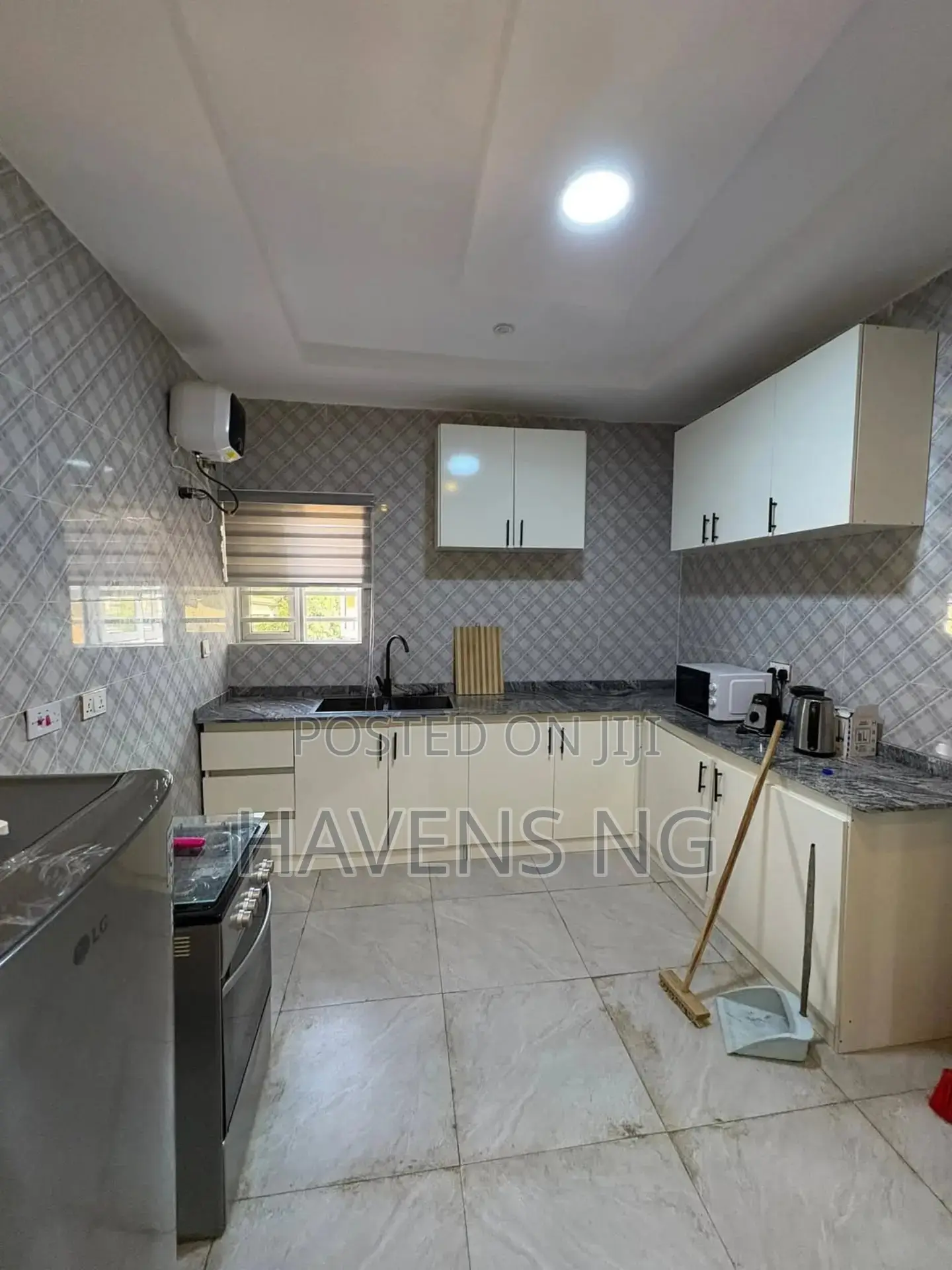 Luxury 2-Bedroom Smart Apartment in Bodija
