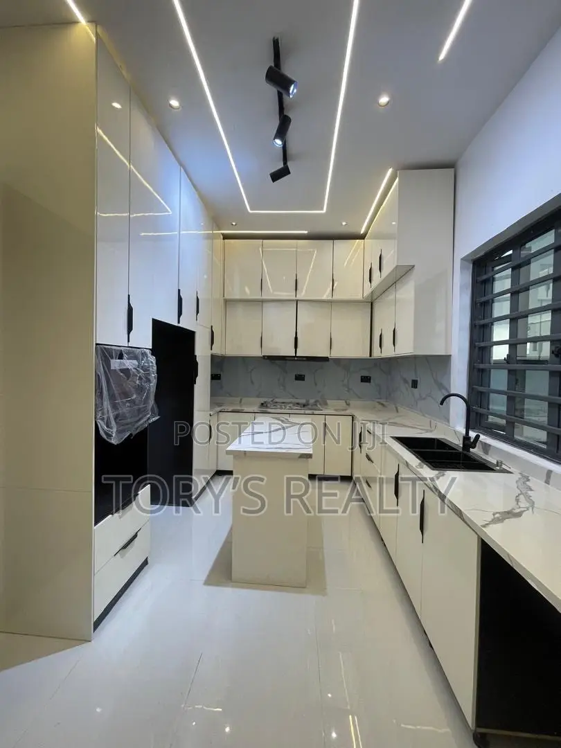 4bdrm Duplex in Ado / Ajah for sale in Ado / Ajah