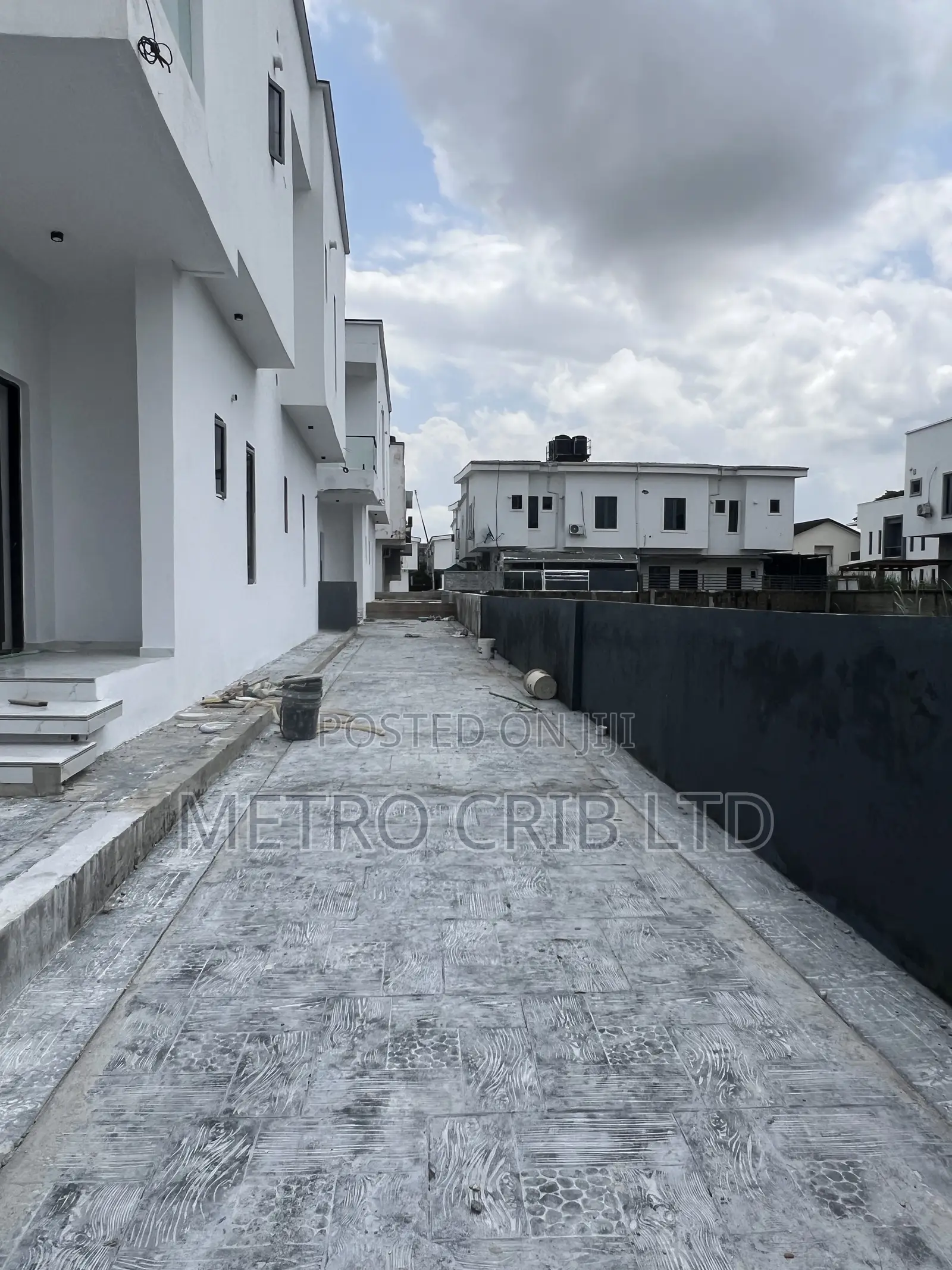 4bdrm Duplex in Hi Life Estate, Ogombo for sale in Ogombo
