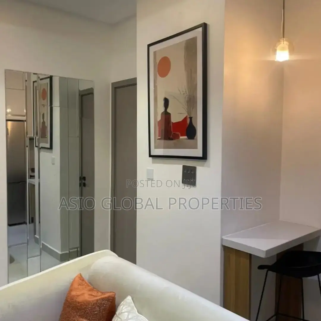 Cozy 1-Bedroom Apartment With Balcony/Ps5/Pool/Gym in Lekki Phase 1 in Lekki Phase 1