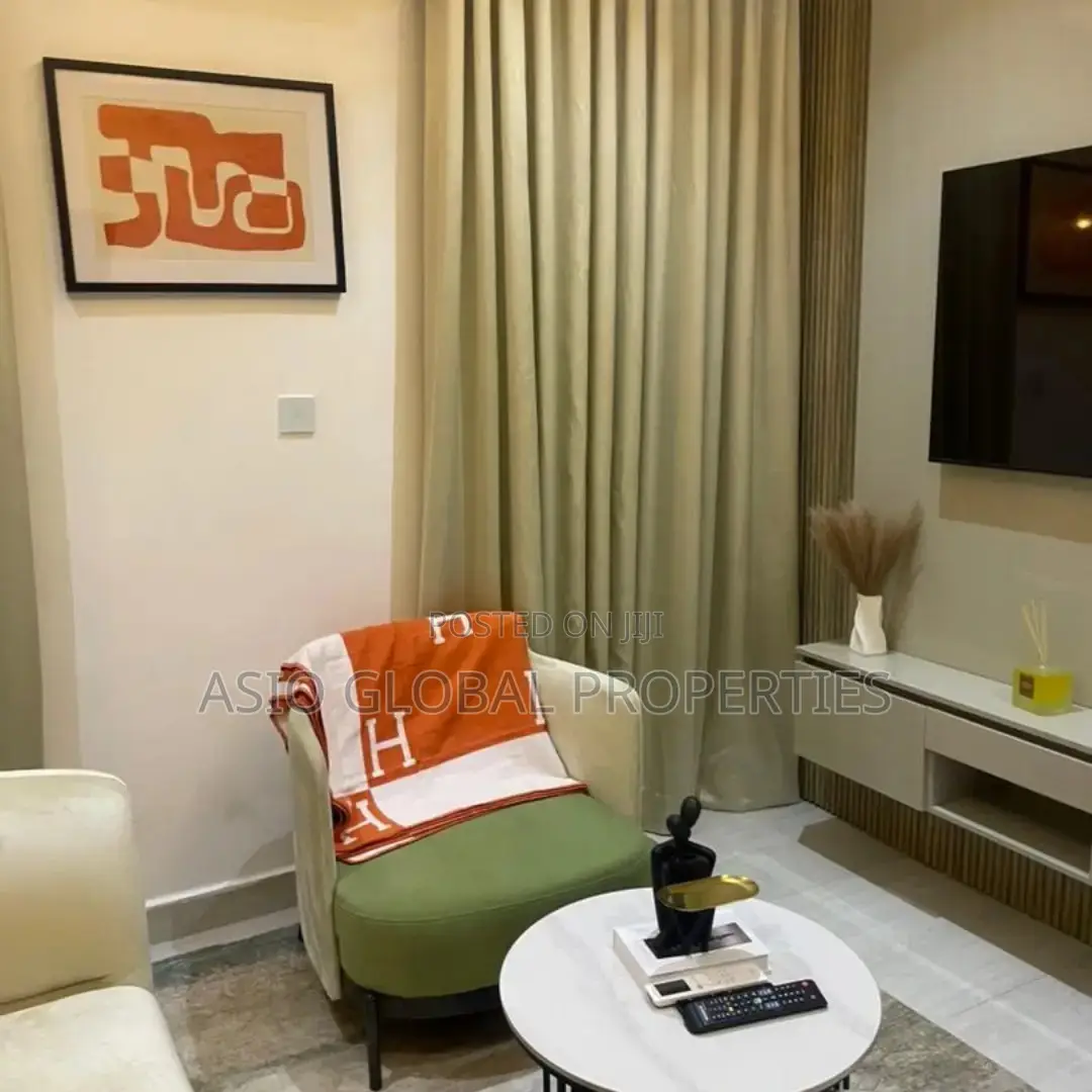 Cozy 1-Bedroom Apartment With Balcony/Ps5/Pool/Gym in Lekki Phase 1 in Lekki Phase 1