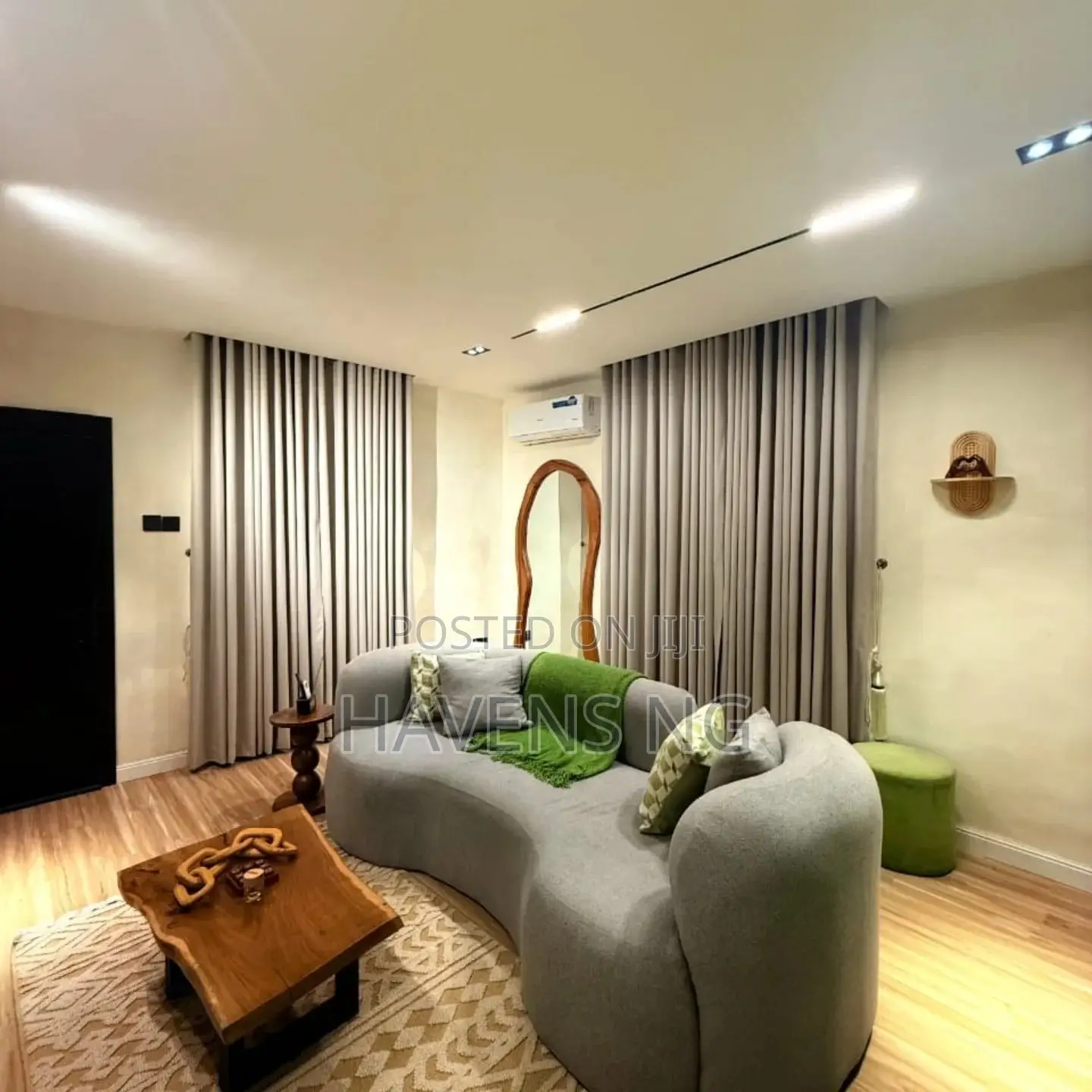Luxury 1-Bedroom Apartment in Onike, Yaba in Onike