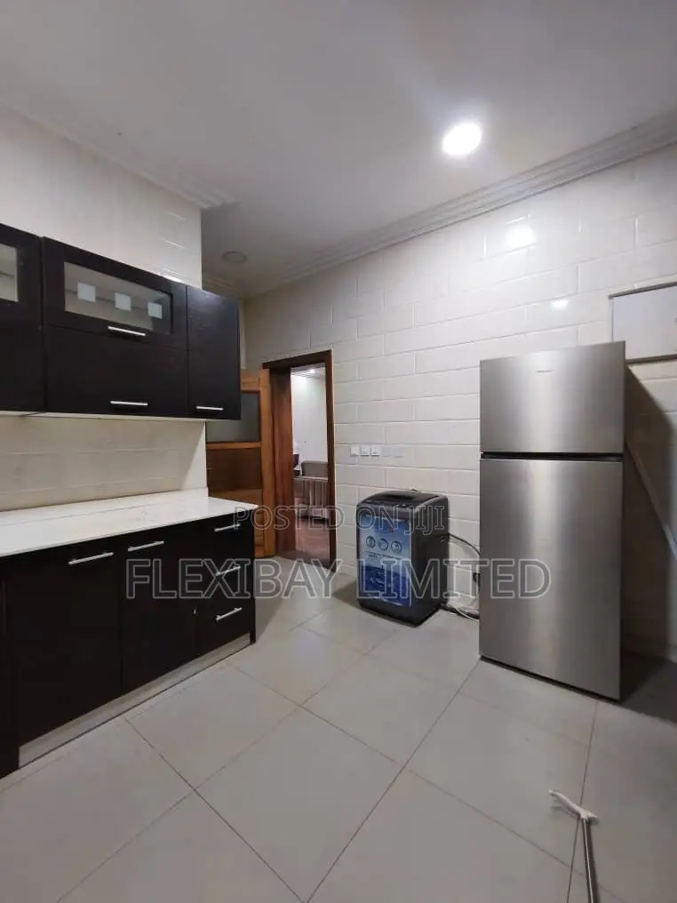 3bdrm Townhouse / Terrace in Lekki Phase 1 for rent in Lekki Phase 1