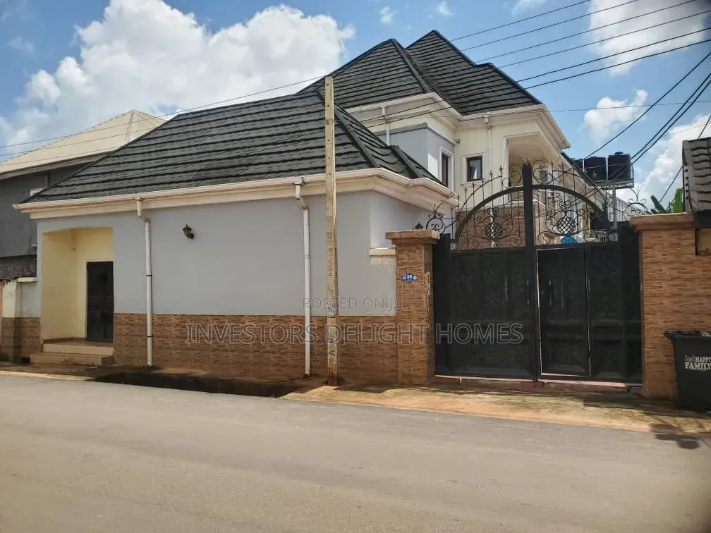 2bdrm Block of Flats in Oshimili South for sale in Oshimili South