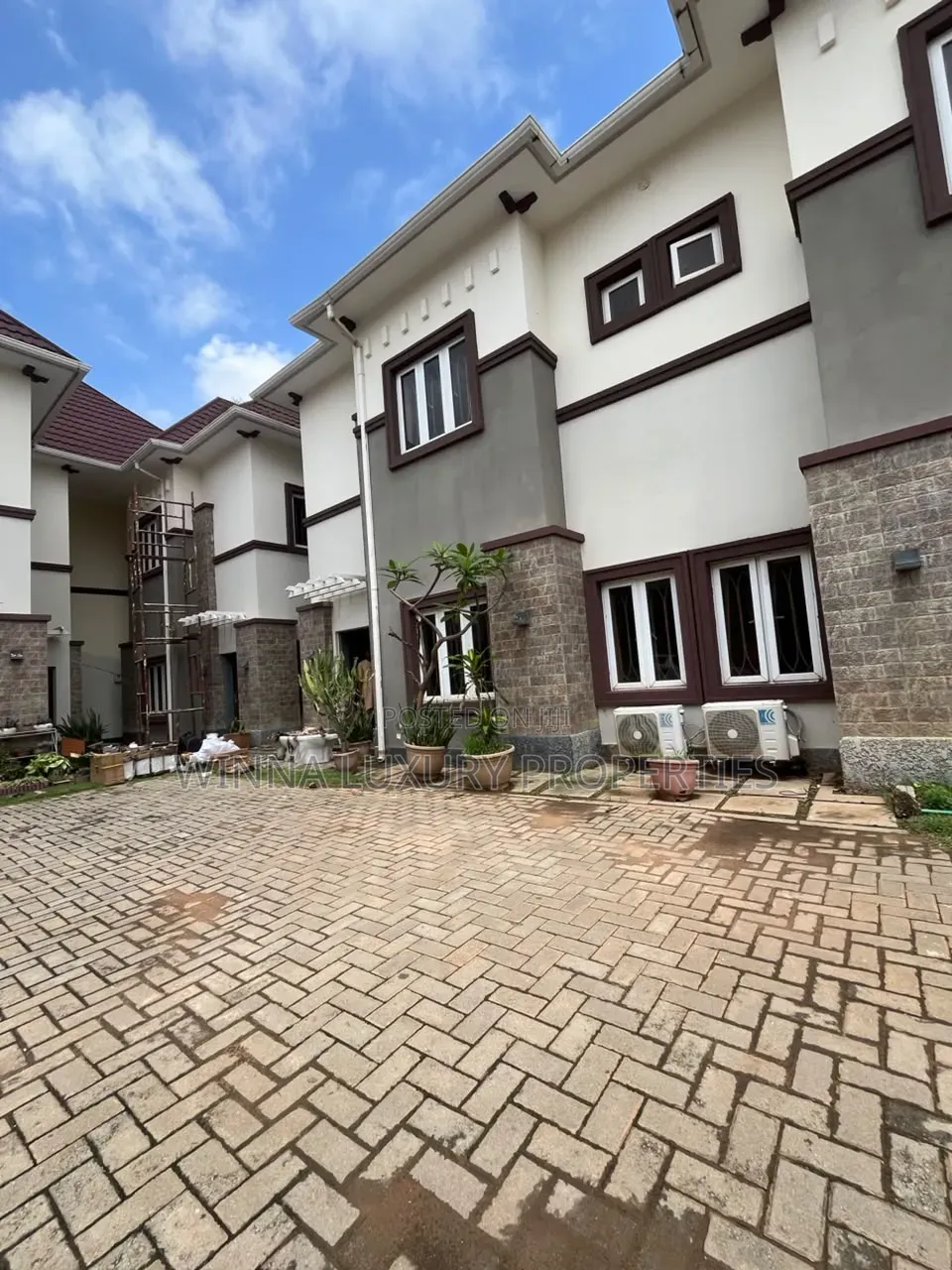 6bdrm Townhouse / Terrace in Citec Mbora for rent in Mbora