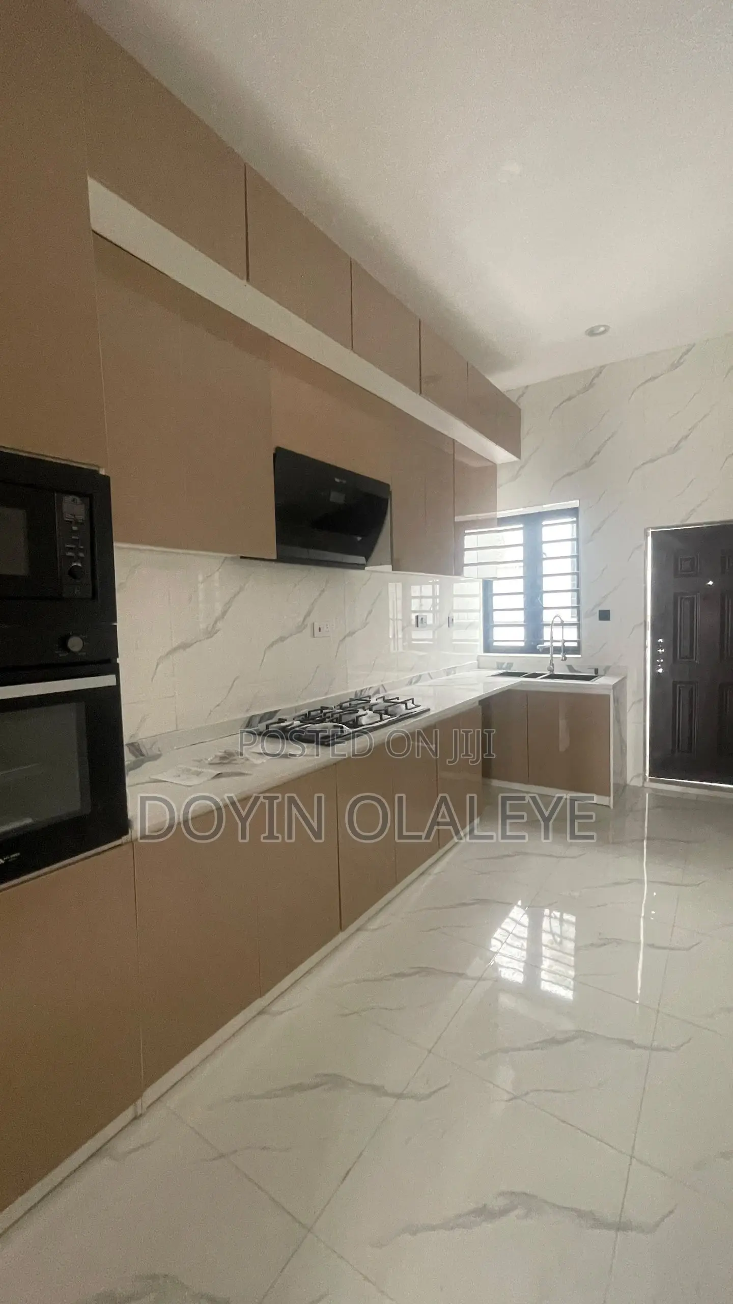 4bdrm Duplex in Ikota for sale in Ikota