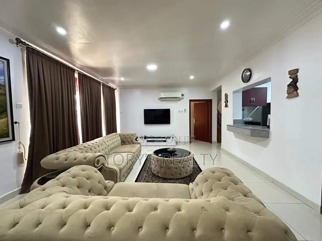 Furnished 3bdrm Apartment in Chevron for rent in Chevron