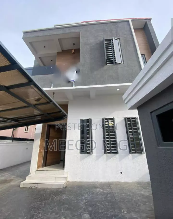 Studio Apartment in Ikota Villa Estate for rent in Ikota